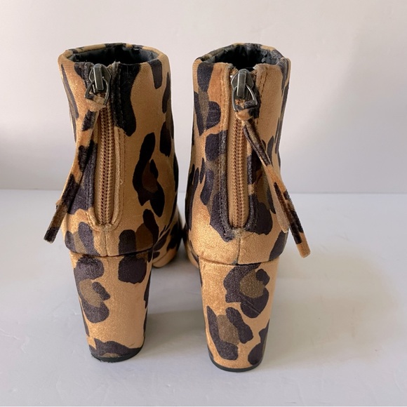 ASOS Elijah Leopard Print Velvet Ankle Boots Size 5 - Picture 8 of 10